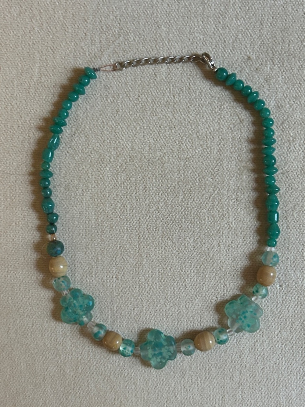Elegant Turquoise Beaded Necklace with Flowers
